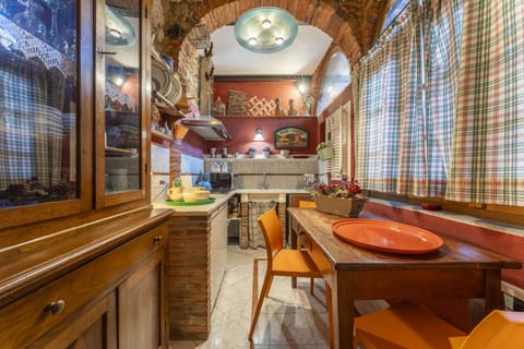 Apartment, Hill View | Private kitchen | Full-size fridge, microwave, oven, stovetop