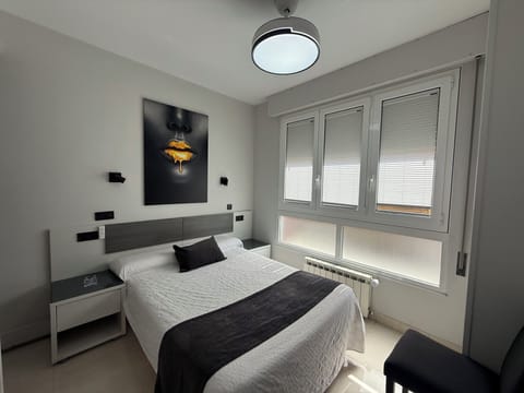 Double Room | In-room safe, desk, laptop workspace, free WiFi