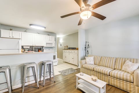 North Myrtle Beach Vacation Rental | 1BR | 1BA | 515 Sq Ft | Stairs Required