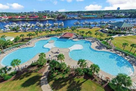 SC Largest Outdoor Saltwater Pool & Jacuzzi at North Tower
