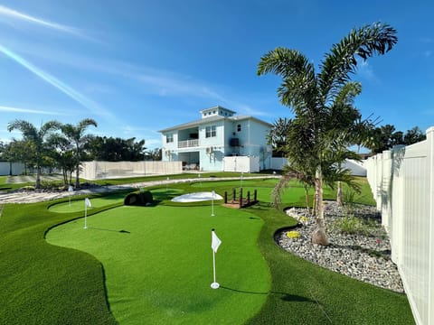 Brand new Mini Golf area