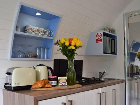 Kitchen unit at Kingfishers Burrow