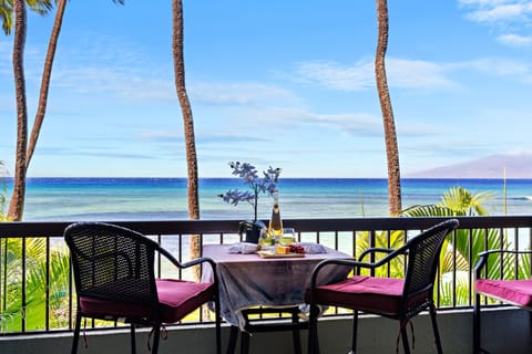 Enjoy the best of indoor-outdoor living