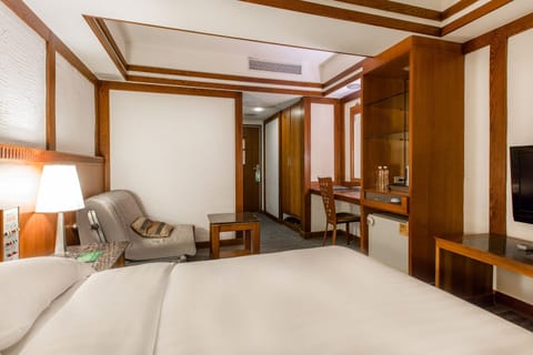 Standard Double (Check-in after 15:00) | Down comforters, free minibar, blackout drapes, free WiFi
