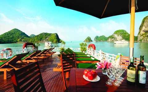 Sundeck