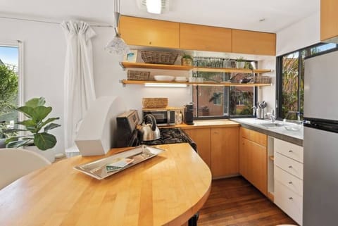 Plenty of kitchen and dining space in this cozy home. 