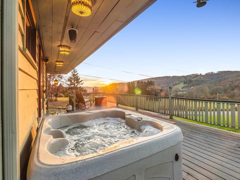 • Ellicottville Hot Tub Cabin
• Cabin with pool NY
• Romantic Retreat
