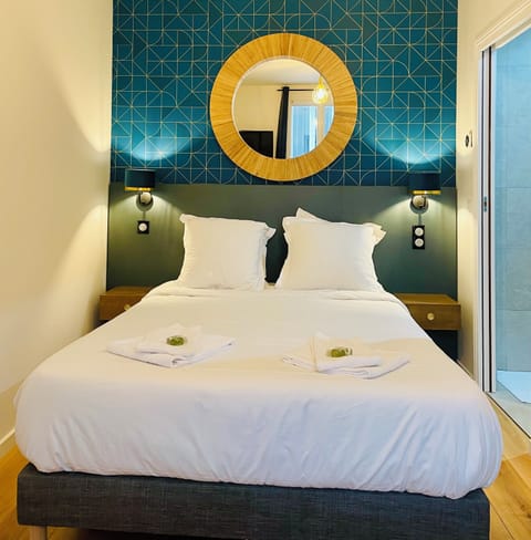 Double Room | Blackout drapes, soundproofing, free WiFi, bed sheets