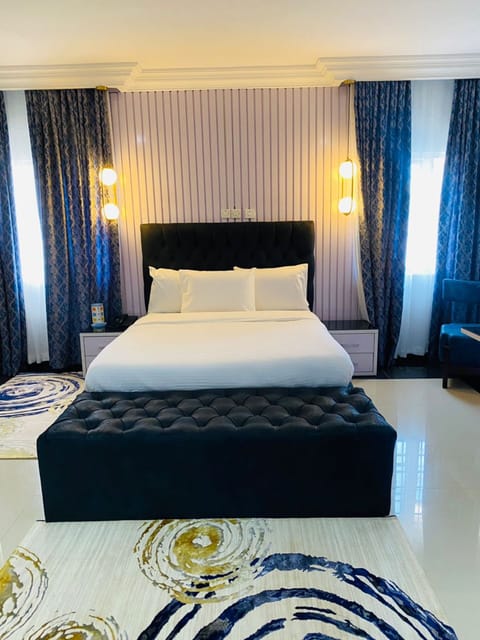 Royal Room | Free WiFi