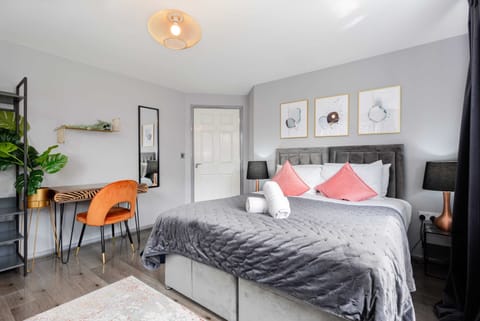 Get a great night's sleep in our stylish and cosy bedroom