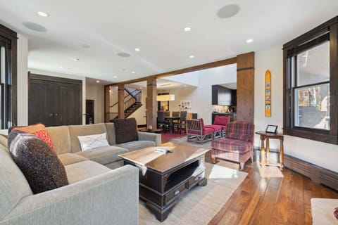 woodrun-55-8287_54094169415_o