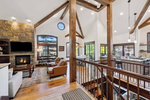 woodrunplace-57-6051_54065580290_o