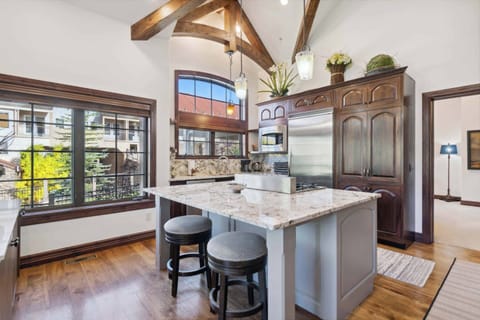 woodrunplace-57-6011_54065377118_o