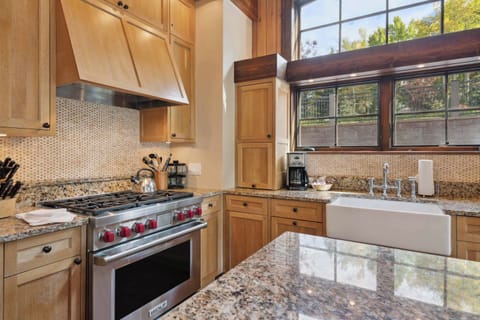 woodrunplace-61-3660_54030319575_o_2