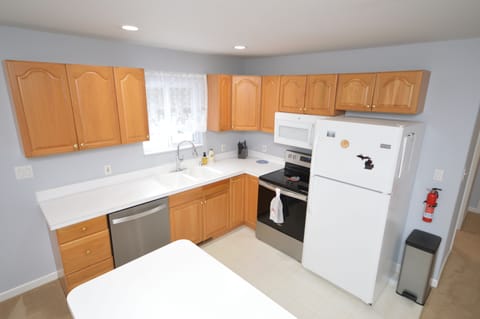 Dishwasher | Cooking/Dining Basics | Knife Set | Coffee Makers | Toaster