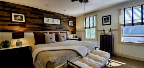 Race Point | Premium bedding, minibar, laptop workspace, soundproofing