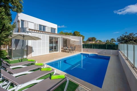 Holiday Home Swimming Pool