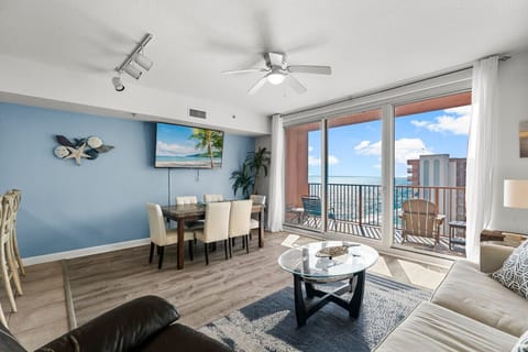 Family and Friends Living Area with Amazing Ocean Views!
