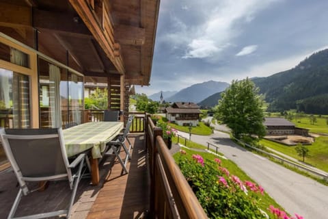 House | Balcony