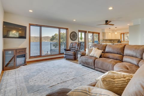 House (3 Bedrooms) | Front of property