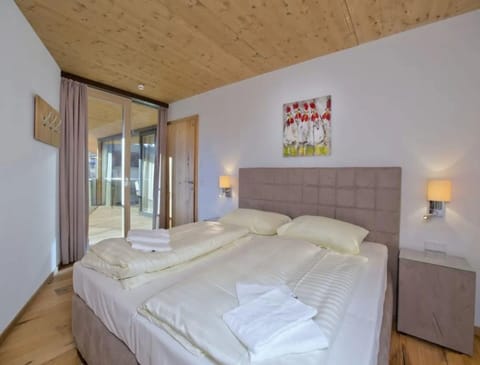 House | 3 bedrooms, bed sheets