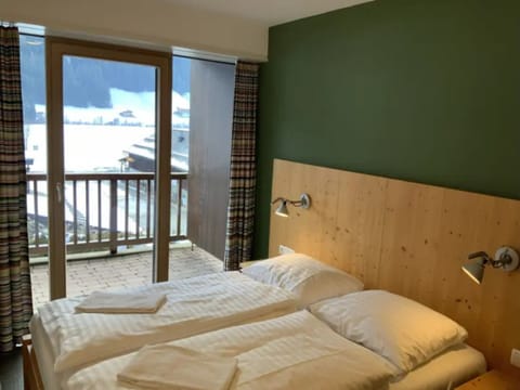 House | 3 bedrooms, iron/ironing board, bed sheets