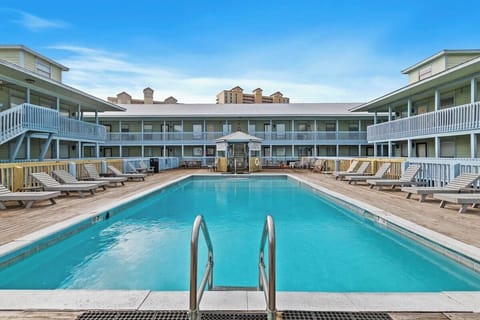 33-920 W Lagoon Ave B103 33
