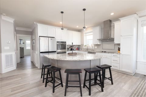 Kitchen seats. 5 at island