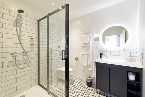 Comfort Triple Room | Bathroom | Towels