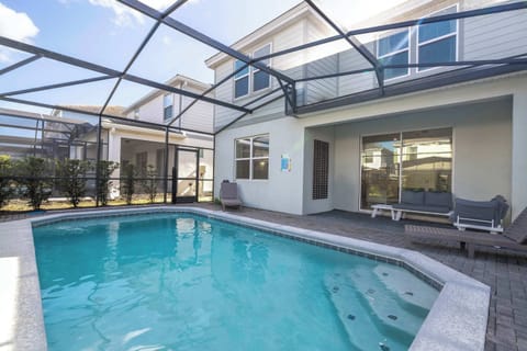 Private screened pool