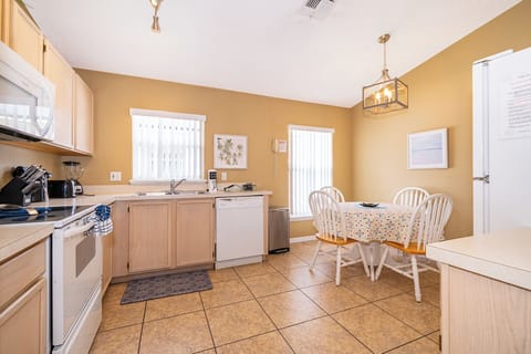 17345SilverCreekCt-12