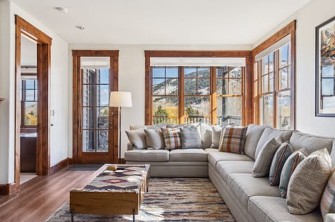 Living Room with Fireplace