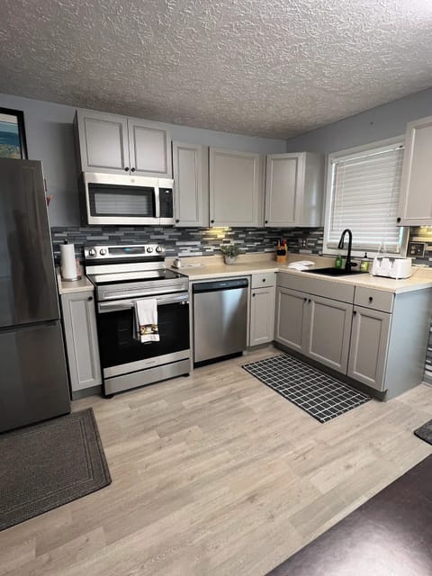 Newly Remodeled kitchen. Well Stocked. New Appliances