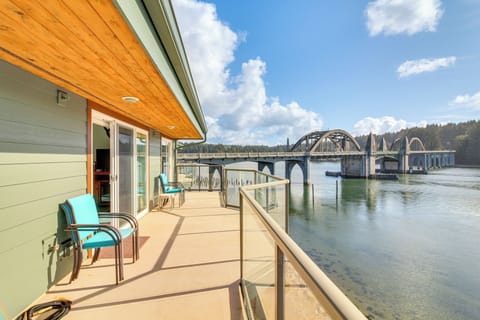 Apartment (3 Bedrooms) | Front of property