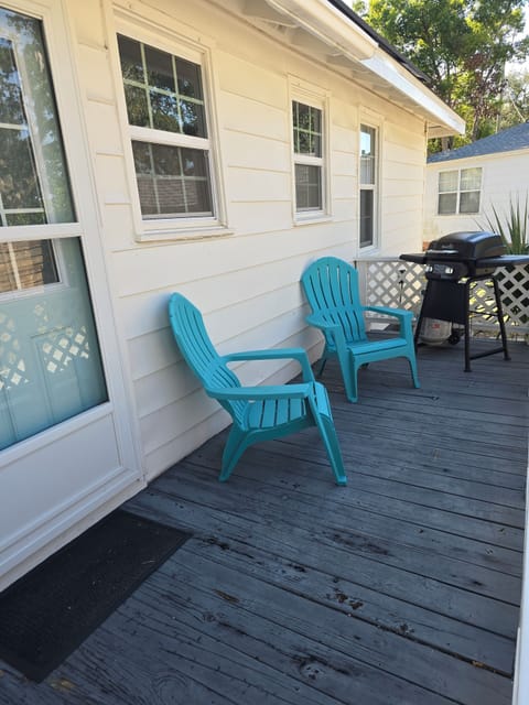 Back porch with grill 