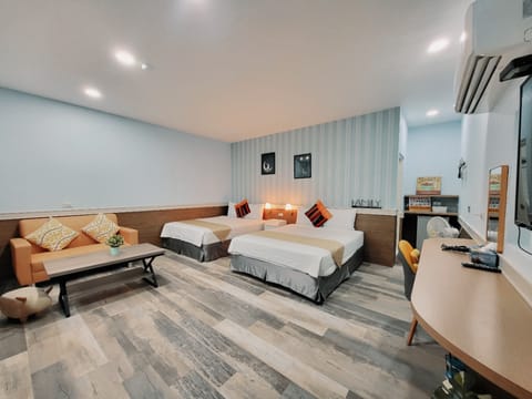 Comfort Quadruple Room, 2 Double Beds | Individually decorated, laptop workspace, blackout drapes, soundproofing