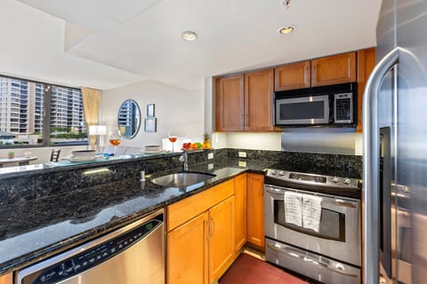 Condo, City View (0128) | Private kitchen | Fridge, microwave, oven, spices