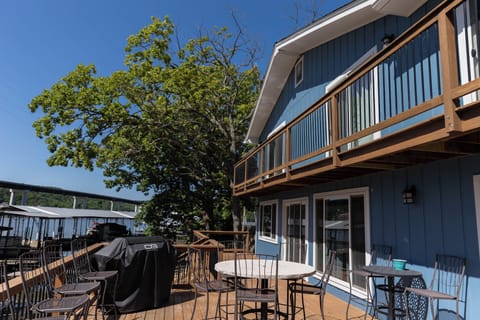 Beautiful deck overlooking the lake 