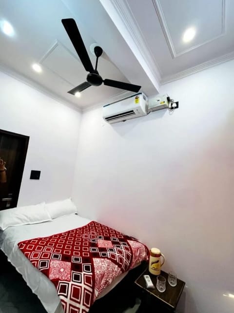 Basic Single Room | WiFi (free)