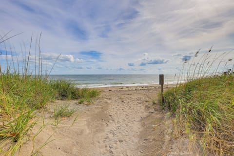 Fort Pierce Vacation Rental | 2BR | 1.5BA | 1,248 Sq Ft | Steps Required