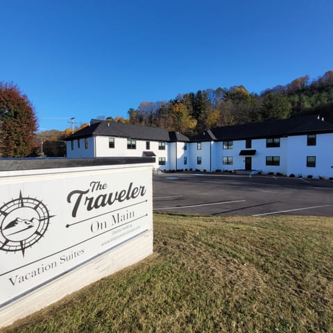 Welcome to the Traveler on Main!