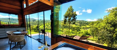 Cabana Bad Wolf com Jacuzzi - Rancho Queimado | Private spa tub