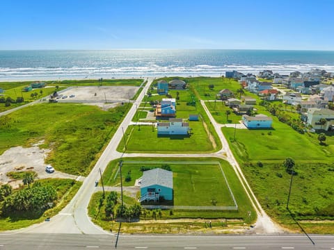 Aerial View -Steps To The Beach!