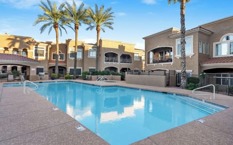 Community Pool & Hot Tub