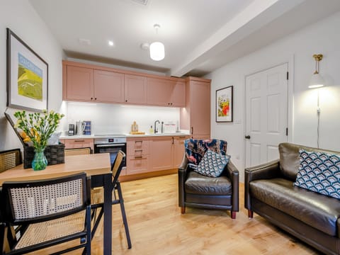 Open plan living space | The Colleys, Lechlade, The Cotswolds