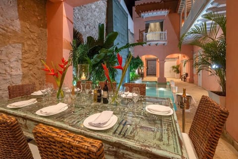 Premium House | Dining room
