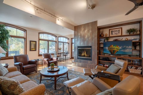 Welcome to Howelsen Place A207