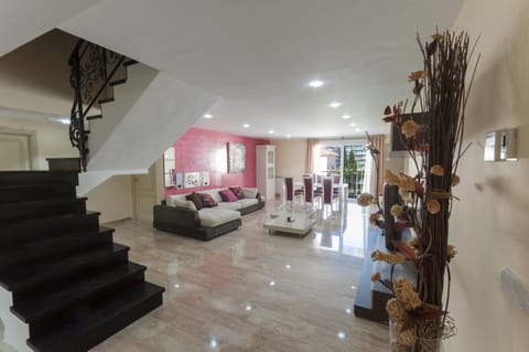 Apartment | Living area