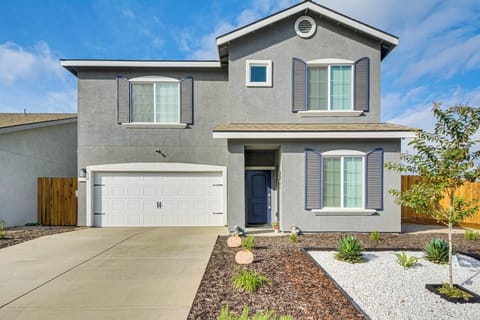 Chowchilla Vacation Rental | 4BR | 2.5BA | 2,235 Sq Ft | Stairs Required