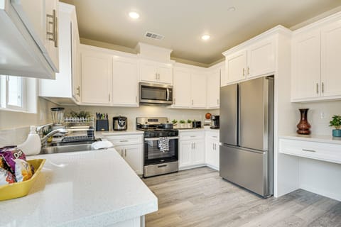 Kitchen | Cooking Basics | Drip Coffee Maker | Slow Cooker | Blender | 1st Floor